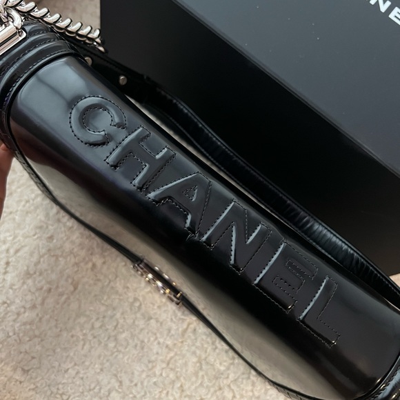 AUTHENTIC CHANEL BAG - Picture 12 of 12